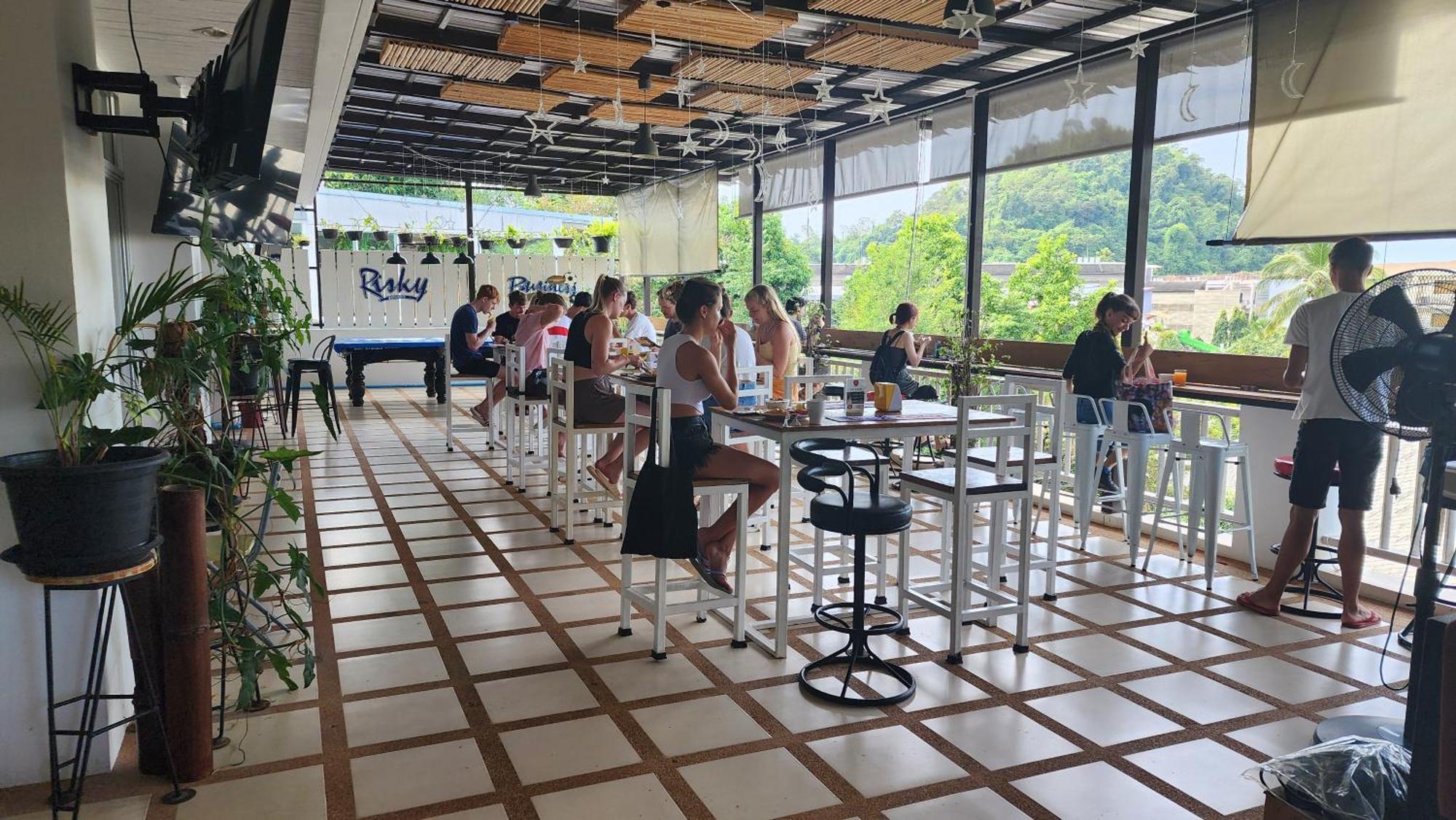 Hostel Irest Ao Nang